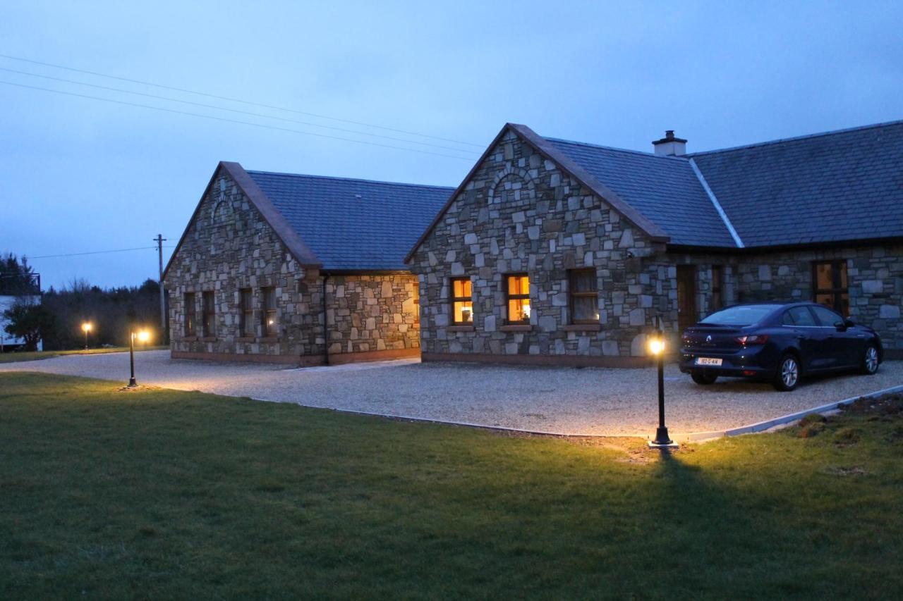 Riverbend Lodge B & B Oughterard Exterior foto