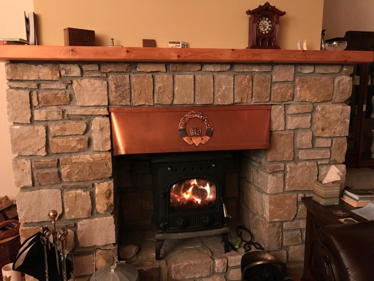 Riverbend Lodge B & B Oughterard Exterior foto