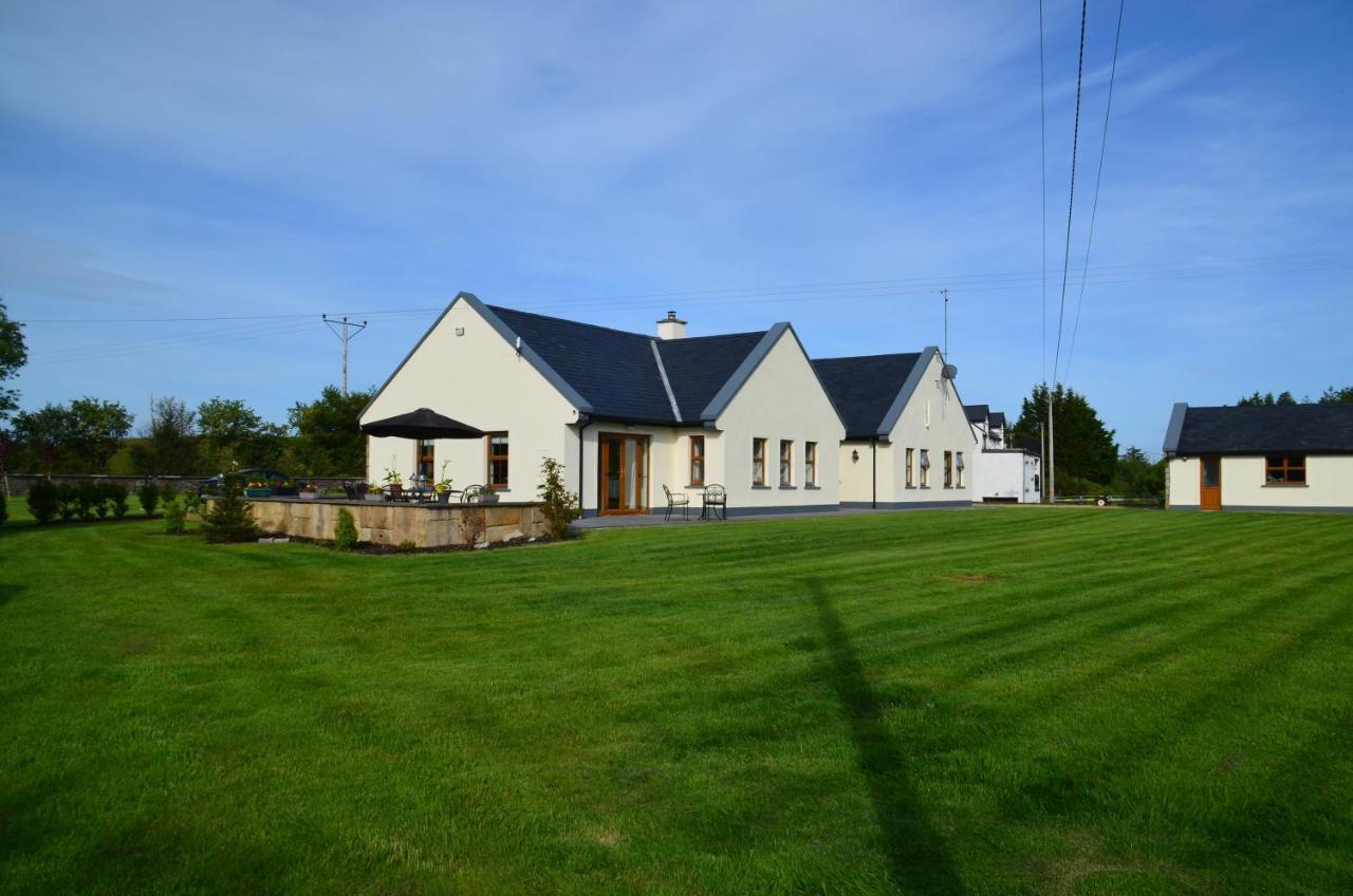 Riverbend Lodge B & B Oughterard Exterior foto